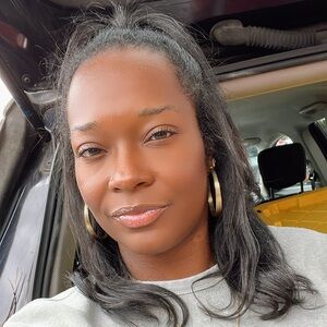 Meet your Posher, Paris